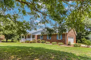 371 Davis Rd, Pelzer, SC 29669 - Photo 3