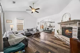 323 Barnhill Ct, Greenville, SC 29617 - Photo 5