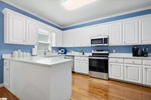 220 Baucom Park Dr, Greer, SC 29650 - Photo 7