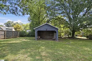 306 Powell St, Easley, SC 29640 - Photo 43
