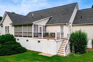 210 Camperdown Ct, Easley, SC 29642 - Photo 5