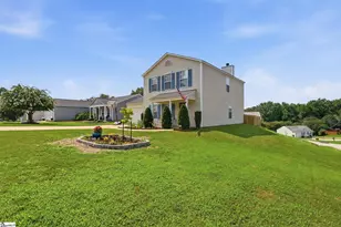 25 Willow Bend Dr, Taylors, SC 29687 - Photo 1