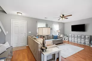 25 Willow Bend Dr, Taylors, SC 29687 - Photo 9