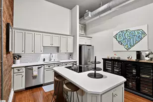 102 N Main St, Greenville, SC 29601 - Photo 9