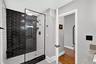 102 N Main St, Greenville, SC 29601 - Photo 21