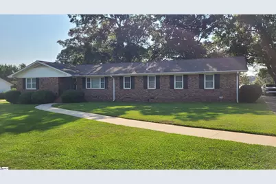 105 Blakely Avenue, Laurens, SC 29360 - Photo 1