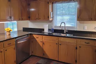 105 Blakely Ave, Laurens, SC 29360 - Photo 5