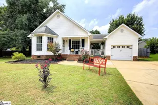 9 Fieldcrest Ct, Simpsonville, SC 29681 - Photo 1