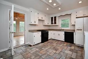 304 N 1st St, Easley, SC 29640 - Photo 9