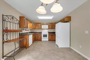 108 Hardy St, Williamston, SC 29697 - Photo 13