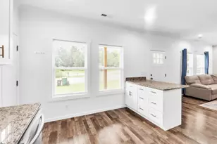 305 W Broad St, Iva, SC 29655 - Photo 9