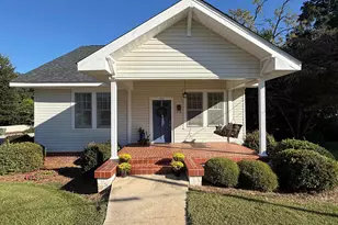 210 W Maple St, Clinton, SC 29325 - Photo 1