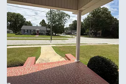 210 W Maple Street, Clinton, SC 29325 - Photo 17