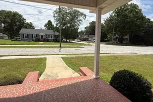 210 W Maple St, Clinton, SC 29325 - Photo 17