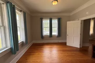210 W Maple St, Clinton, SC 29325 - Photo 5