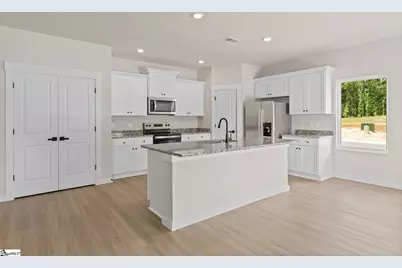 1237 Crested Iris Street, Moore, SC 29369 - Photo 5