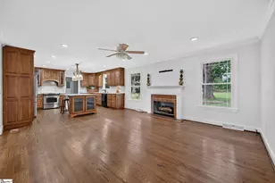 2018 Knighton Chapel Rd, Fountain Inn, SC 29644 - Photo 9