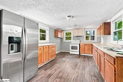 322 W Wilburn Avenue, Greenville, SC 29611 - Photo 11