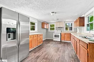 322 W Wilburn Ave, Greenville, SC 29611 - Photo 11