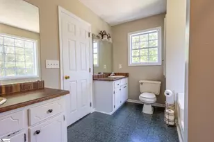 401 Claremont Cir, Spartanburg, SC 29302 - Photo 19