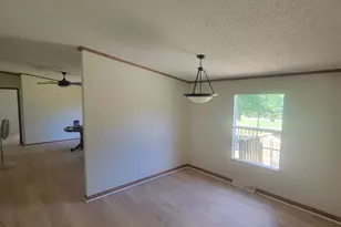 22 Lakeview Rd, Fountain Inn, SC 29644 - Photo 9