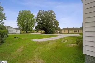 209 W Wilburn Ave, Greenville, SC 29611 - Photo 21