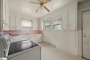 209 W Wilburn Ave, Greenville, SC 29611 - Photo 7