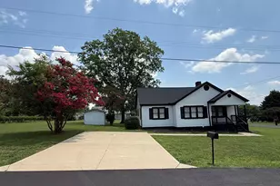129 Spring St, Reidville, SC 29375 - Photo 1