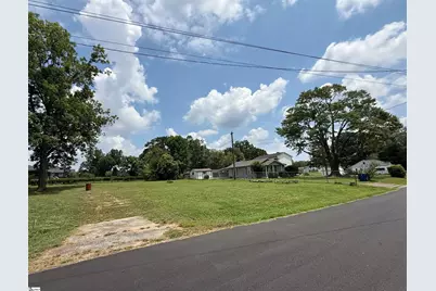 211 Pine Street, Reidville, SC 29375 - Photo 1
