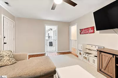 305 Poplar Street, Gaffney, SC 29341 - Photo 5