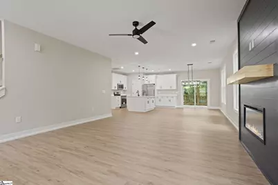 8 Pinewood Drive, Taylors, SC 29687 - Photo 3