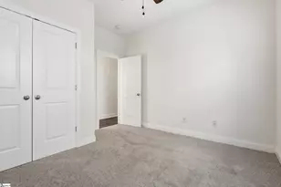 201 Lincoln St, Greenville, SC 29601 - Photo 17