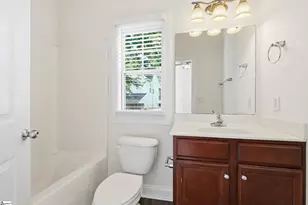 201 Lincoln St, Greenville, SC 29601 - Photo 15
