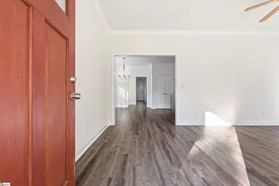 201 Lincoln Street, Greenville, SC 29601 - Photo 3