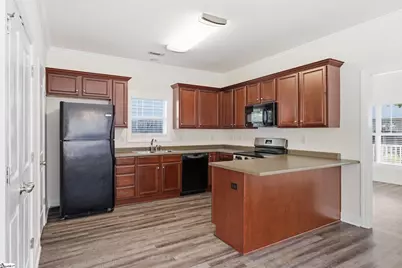 201 Lincoln Street, Greenville, SC 29601 - Photo 9