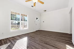 201 Lincoln St, Greenville, SC 29601 - Photo 5