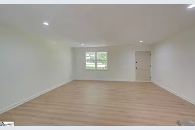 210 Rison Road, Greenville, SC 29611 - Photo 11