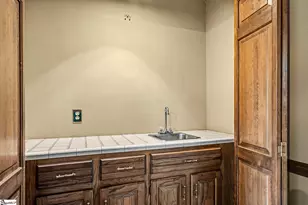 400 Michaux Dr, Greenville, SC 29605 - Photo 9
