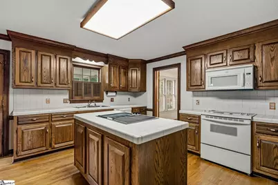 400 Michaux Drive, Greenville, SC 29605 - Photo 15