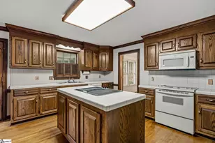 400 Michaux Dr, Greenville, SC 29605 - Photo 15
