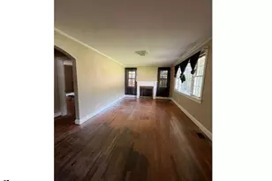 2507 Poinsett Hwy, Greenville, SC 29609 - Photo 5