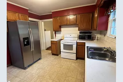 2507 Poinsett Highway, Greenville, SC 29609 - Photo 7