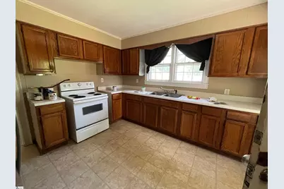 2507 Poinsett Highway, Greenville, SC 29609 - Photo 21