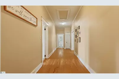 429 Grove Street, Greenwood, SC 29646 - Photo 9