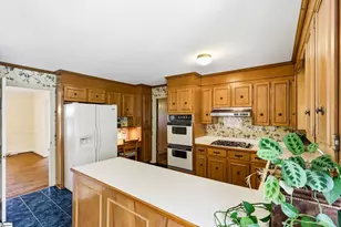 303 Hillsborough Dr, Greenville, SC 29615 - Photo 7