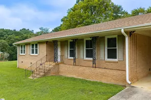 147 Cemetery Dr, Whitmire, SC 29178 - Photo 3