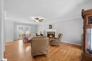 402 Latrobe Dr, Simpsonville, SC 29681 - Photo 5