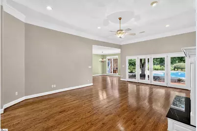 143 W Woodglen Road, Spartanburg, SC 29301 - Photo 3