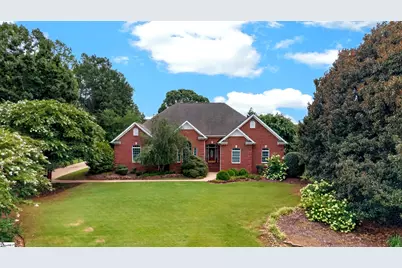 143 W Woodglen Road, Spartanburg, SC 29301 - Photo 1