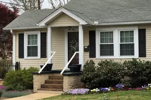 9 Kenwood Ln, Greenville, SC 29609 - Photo 1